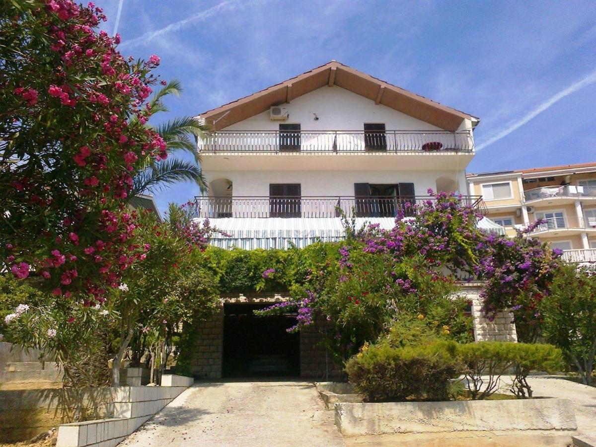 Apartmani Ruzmarin - Seget Donji, Trogir Exterior photo